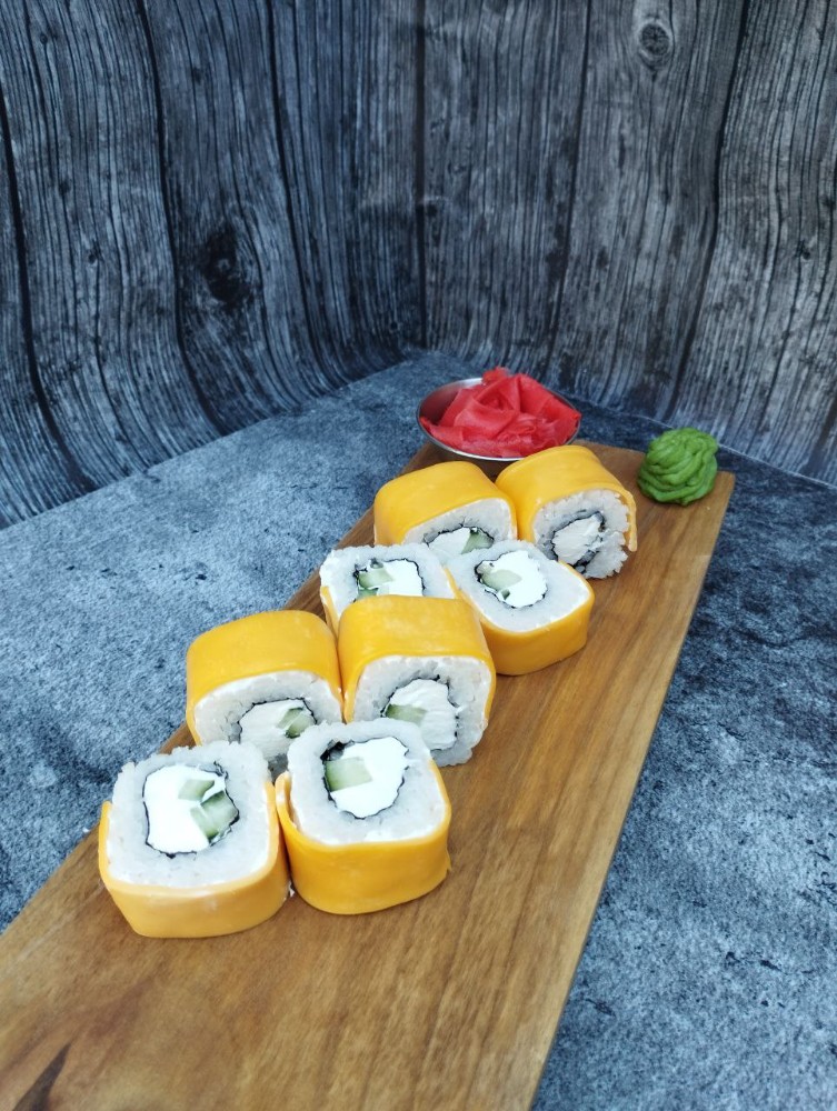 Рол Чеддер 180г (крем-сир, огірок, сир Чеддр)
