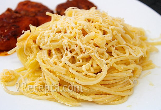 Локшина домашня з сиром