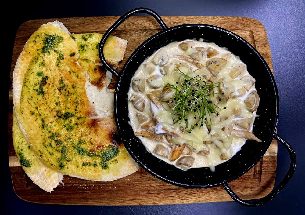 ПАТЕЛЬНЯ з куркою