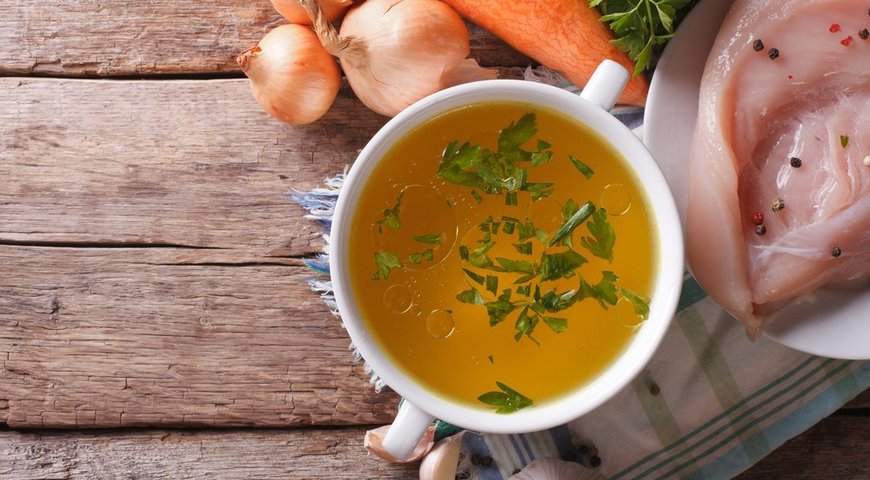 Курячий суп з локшиною
