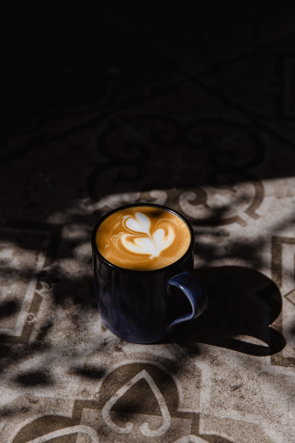 FLAT WHITE