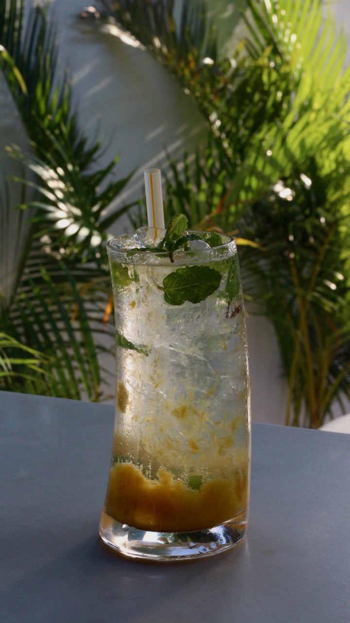 MANGO LEMONADE