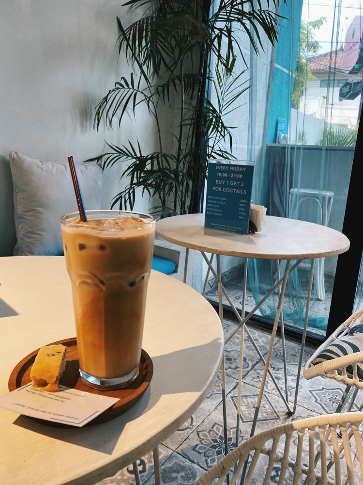 ICED LATTE