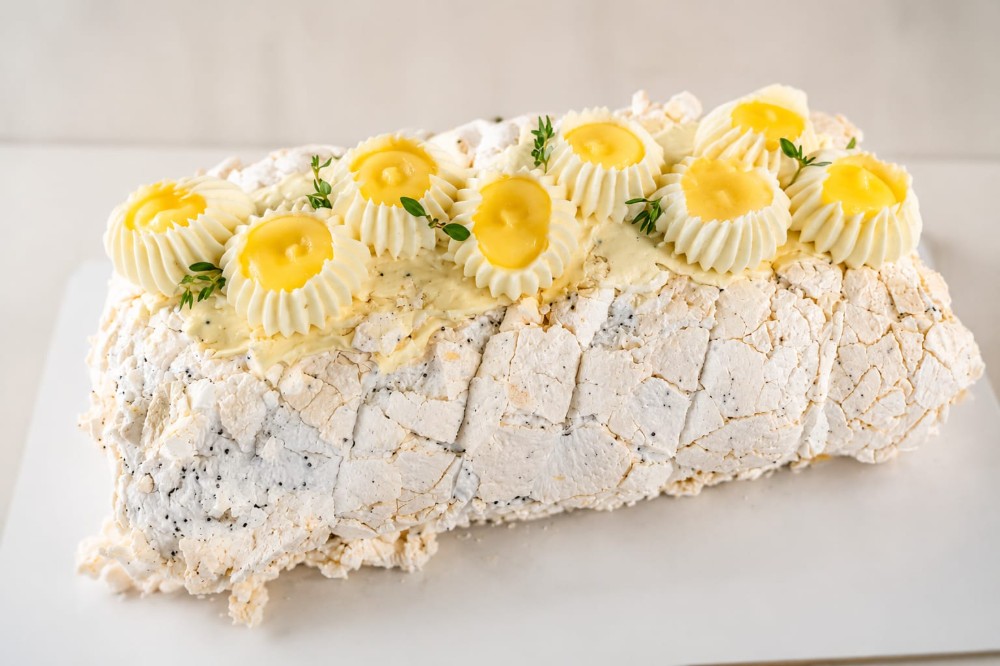 Рулет Меренговий
