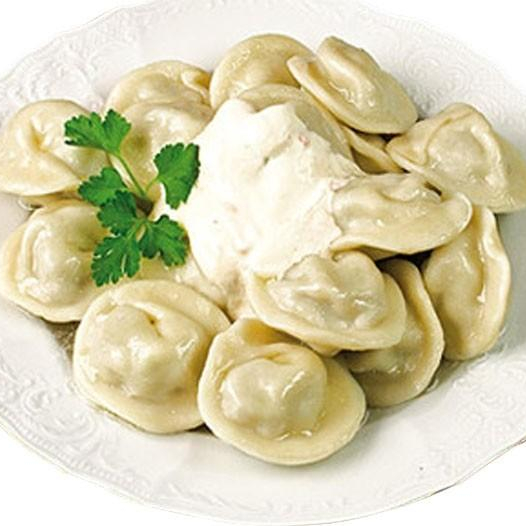 Пельмені зі сметаною