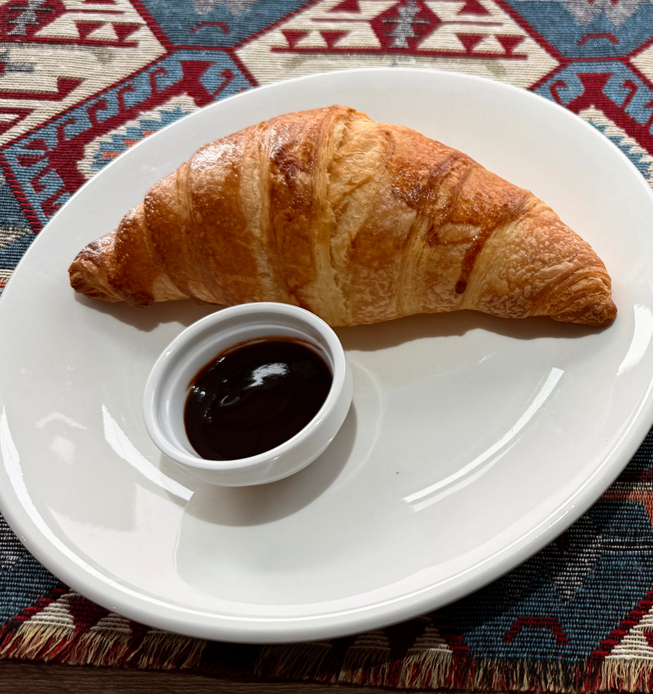 Croissant with Nutella -  კრუასანი ნუტელათი