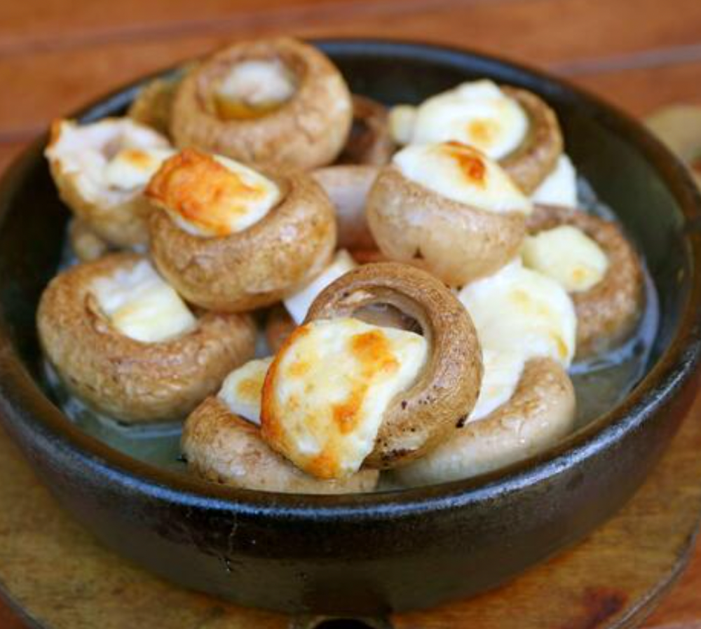 Mushrooms on Ketsi with Suluguni - სოკო კეცზე სულგუნით