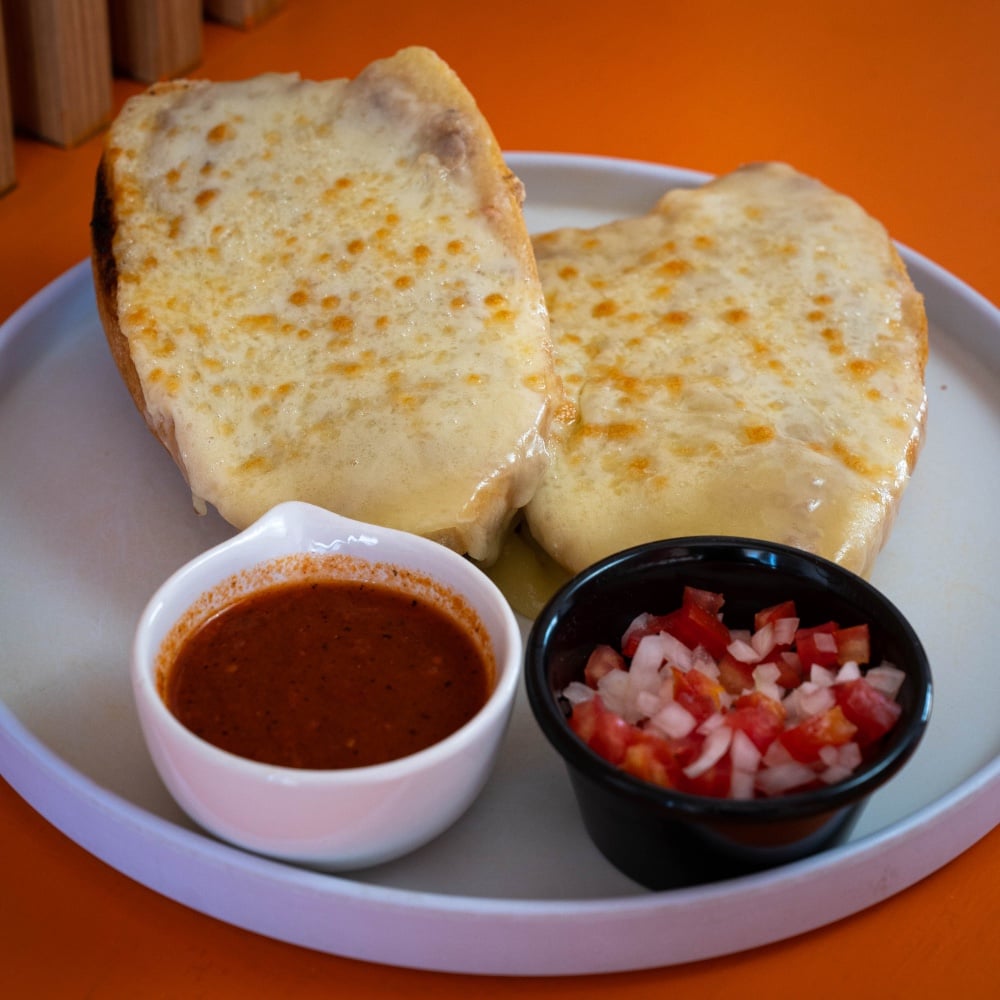 Molletes Chilaqueros (A Domicilio)