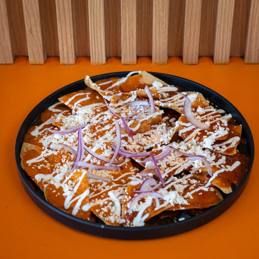 Chilaquiles Chipotle-Habanero (en sucursal)