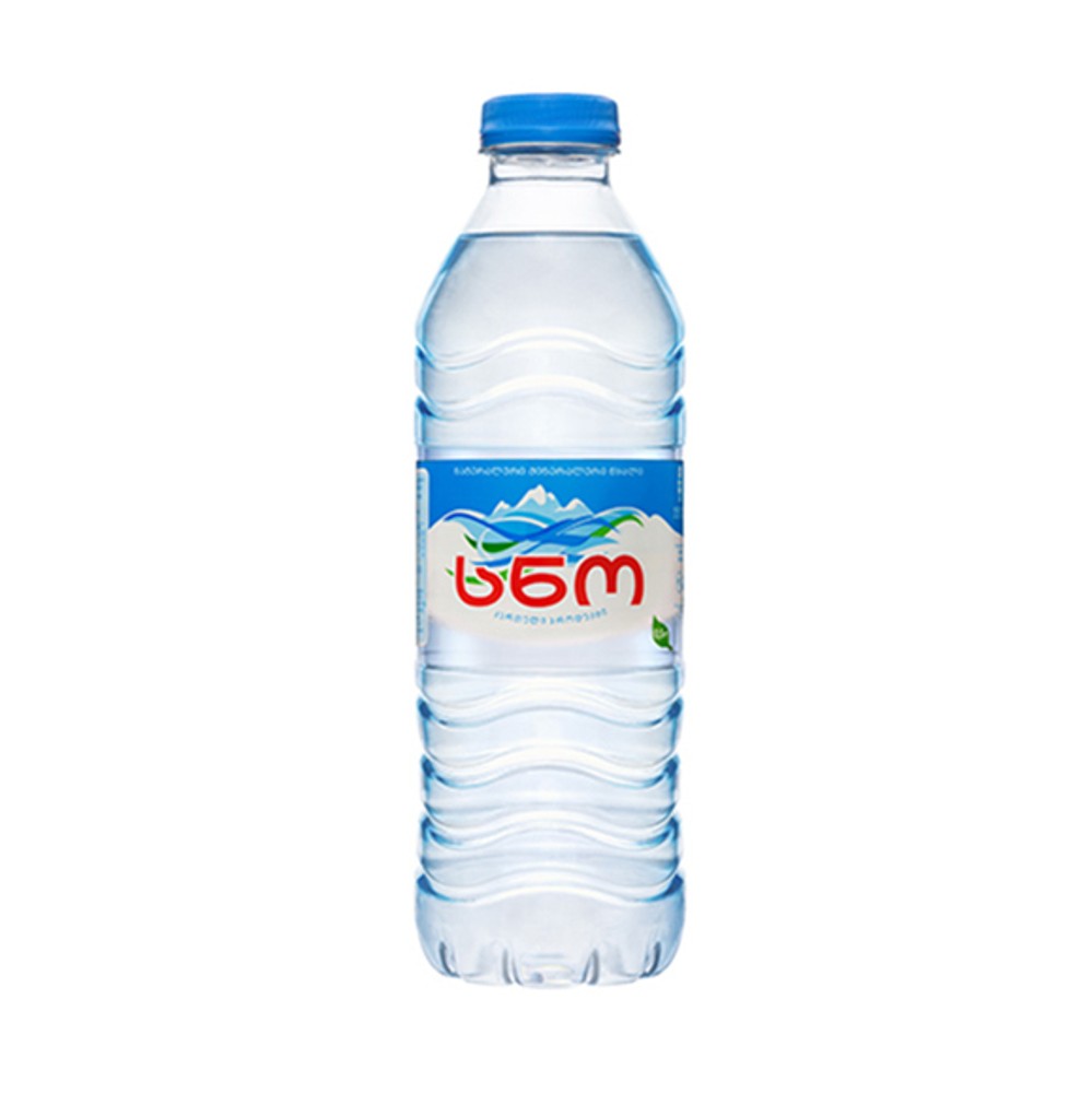 წყალი პლასტმასის ბოთლში • water in plastic bottle