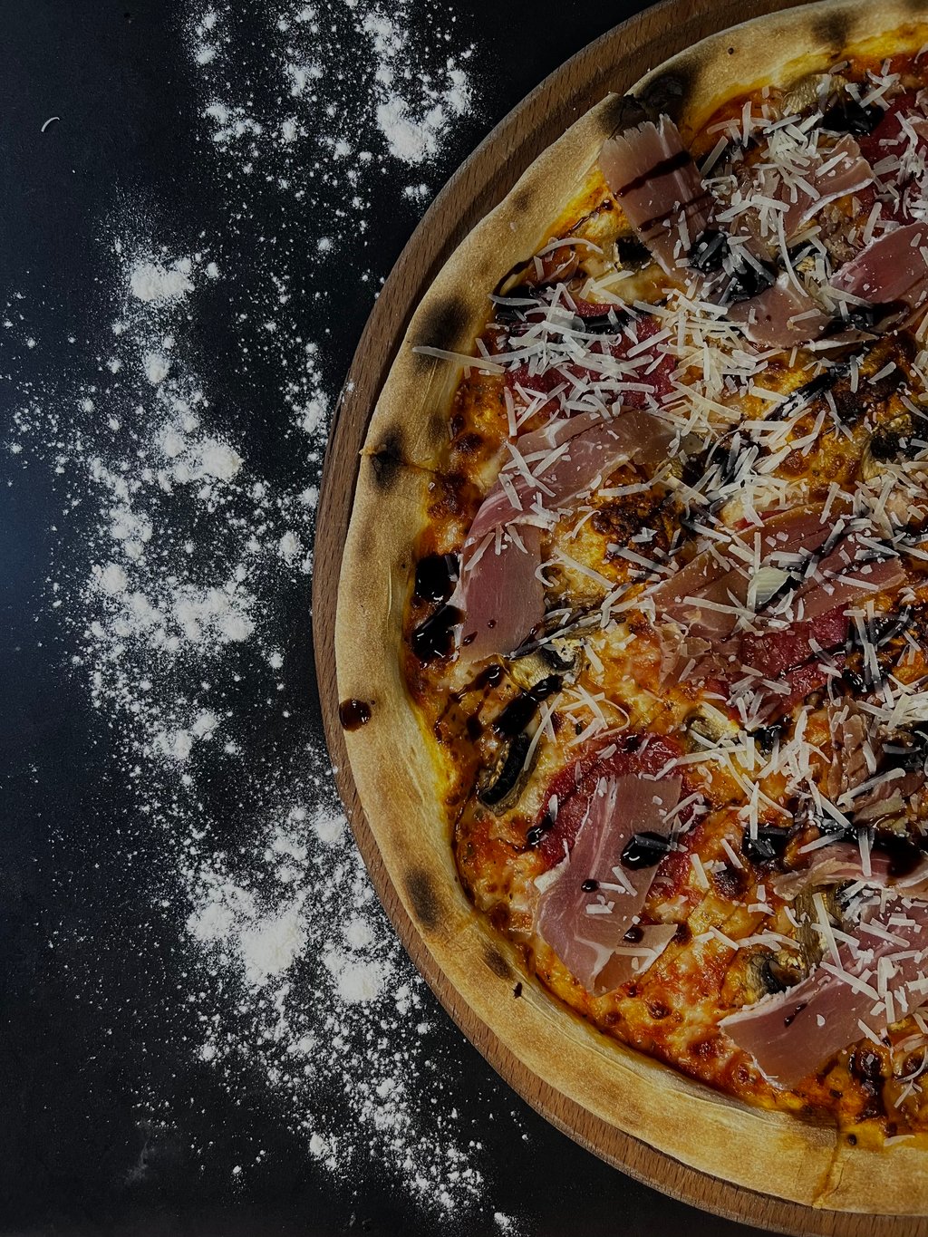 Піца з прошуто крудо 32см
