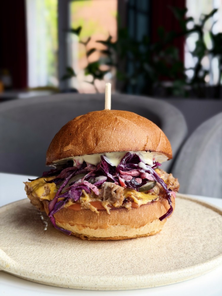 Burger Pull Pork