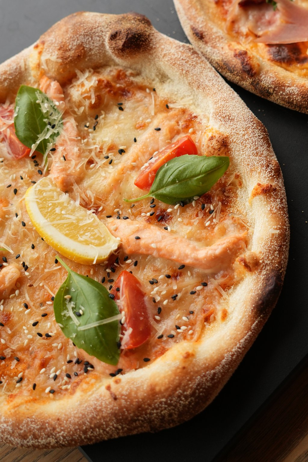 Pizza "Salmon in the Pool" mini