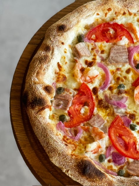 Pizza "Shrimp & Tune" з тунцем та королівською креветкою