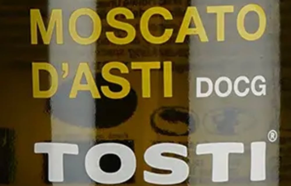 Вино ігристе Tosti Moscato d’Asti біле солодке 5.5% 0.75 л