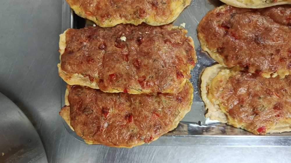 Філе куряче запечена з сирною шапкою  з перцем ( літня)