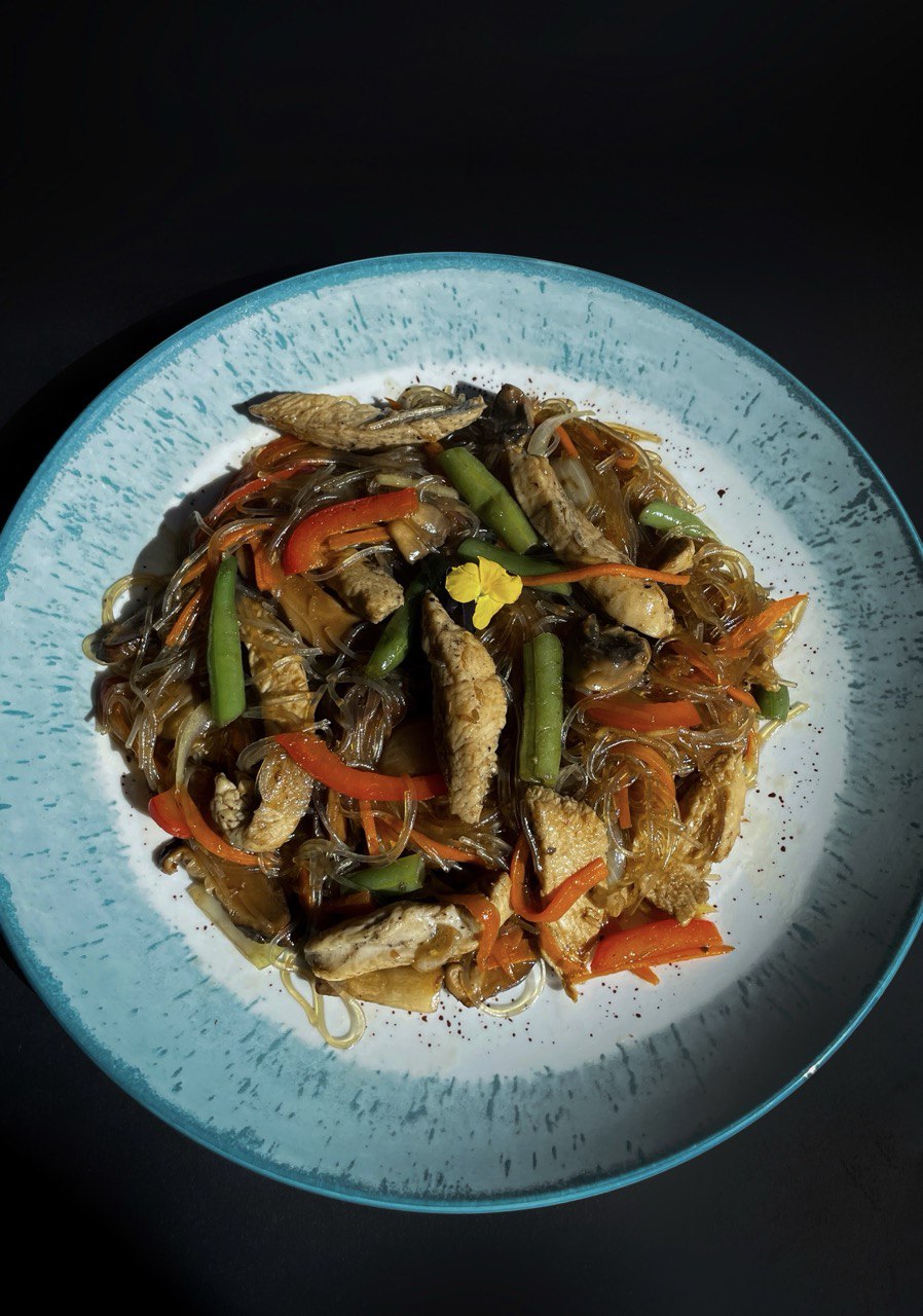 Скляна локшина з куркою (350 г)