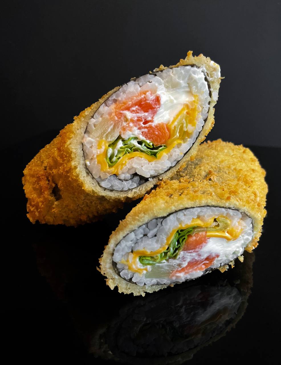 Hand roll темпура зі свіжим лососем (300 г)