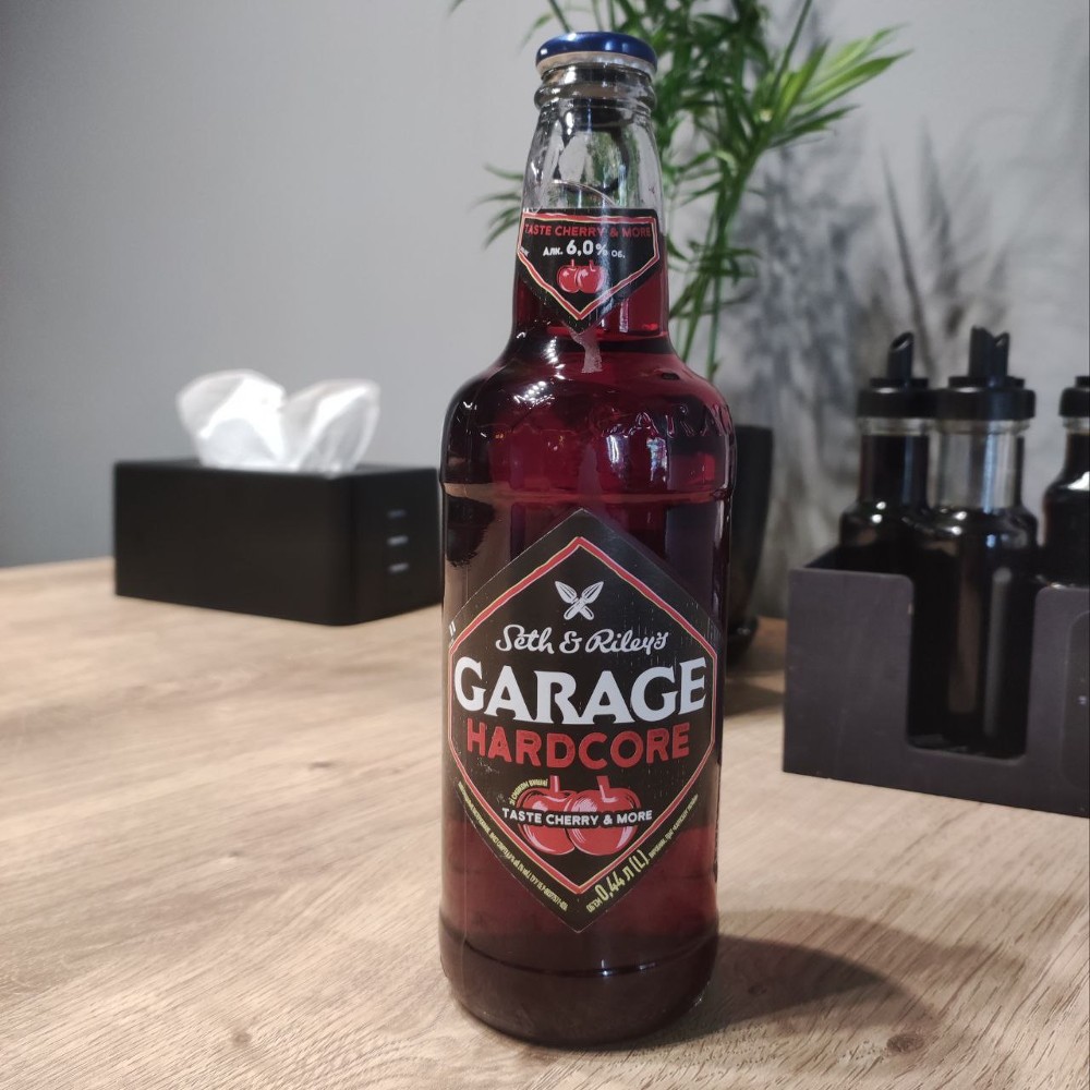 Пиво GARAGE ЧОРНА ВИШНЯ пл. 0.44л.