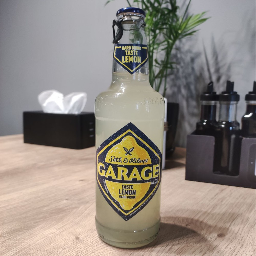 Пиво Garage Лимон 0.44 л.
