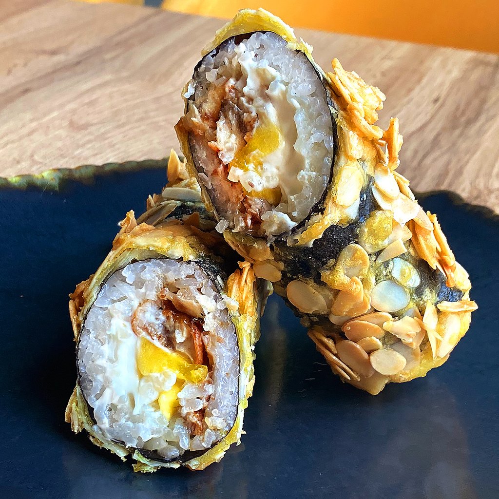 Hand roll мигдалевий вугор/манго 350 г.