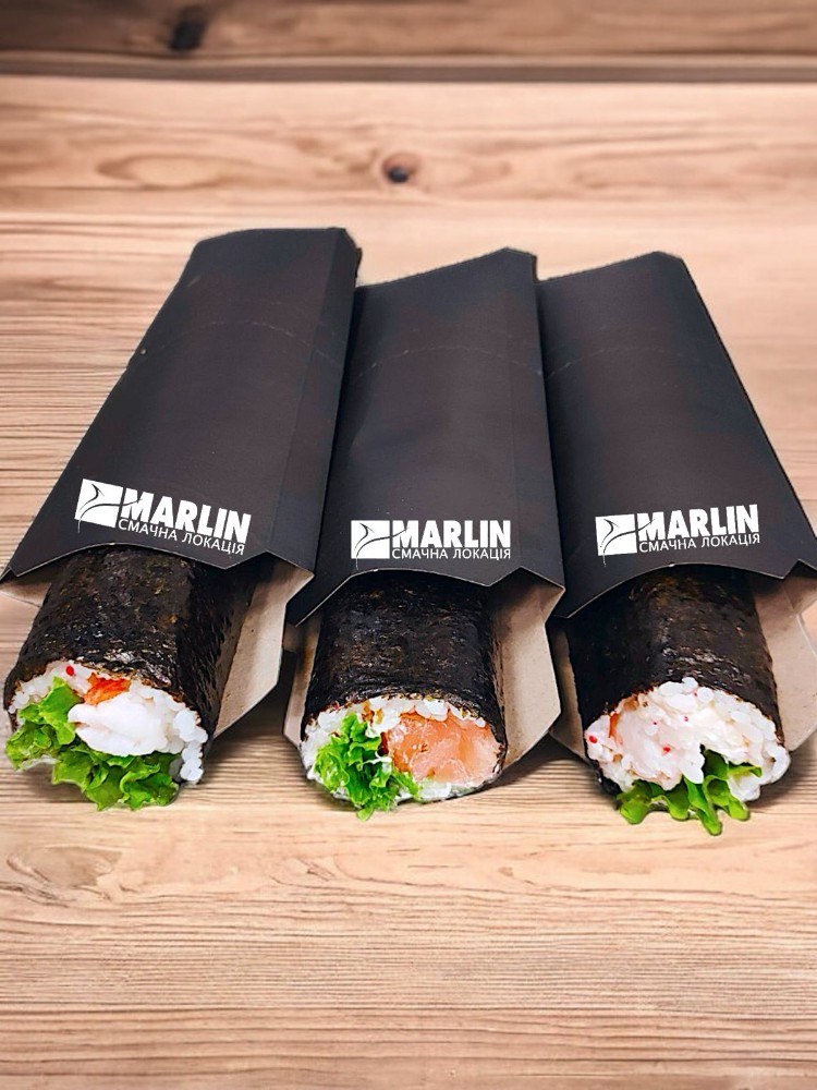 Hand roll з куркою 370 г.