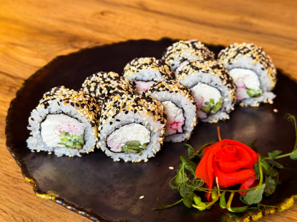 Каліфорнія в кунжуті з сніжним крабом 310 г.