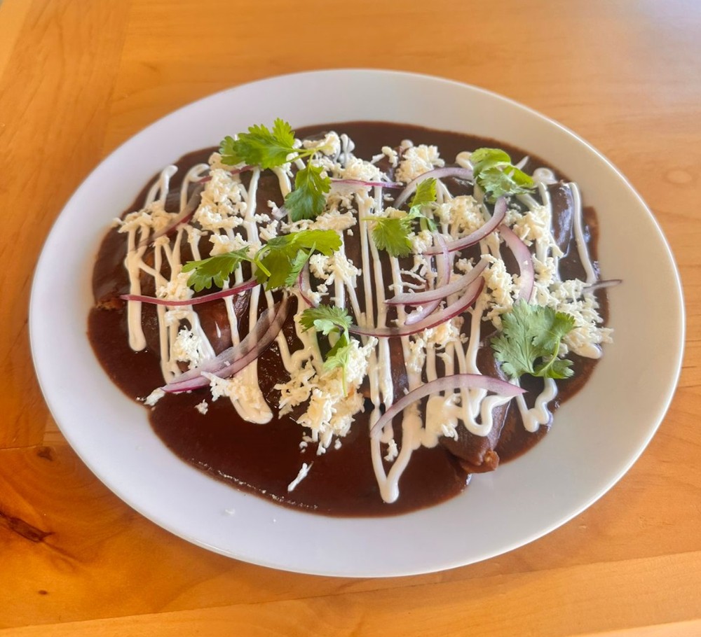 Enfrijoladas con queso o pollo