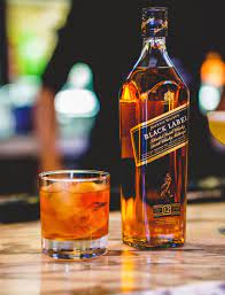 JOHNNIE WALKER BLACK SHOT