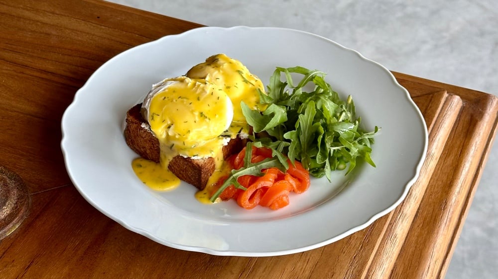 Eggs benny d