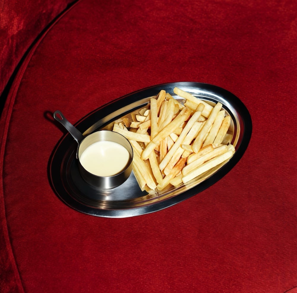 French fries with aioli sauce d