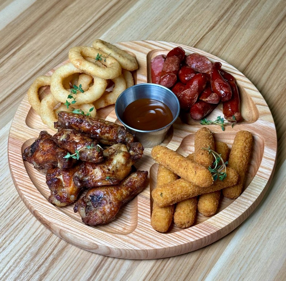 Плато гарячих закусок