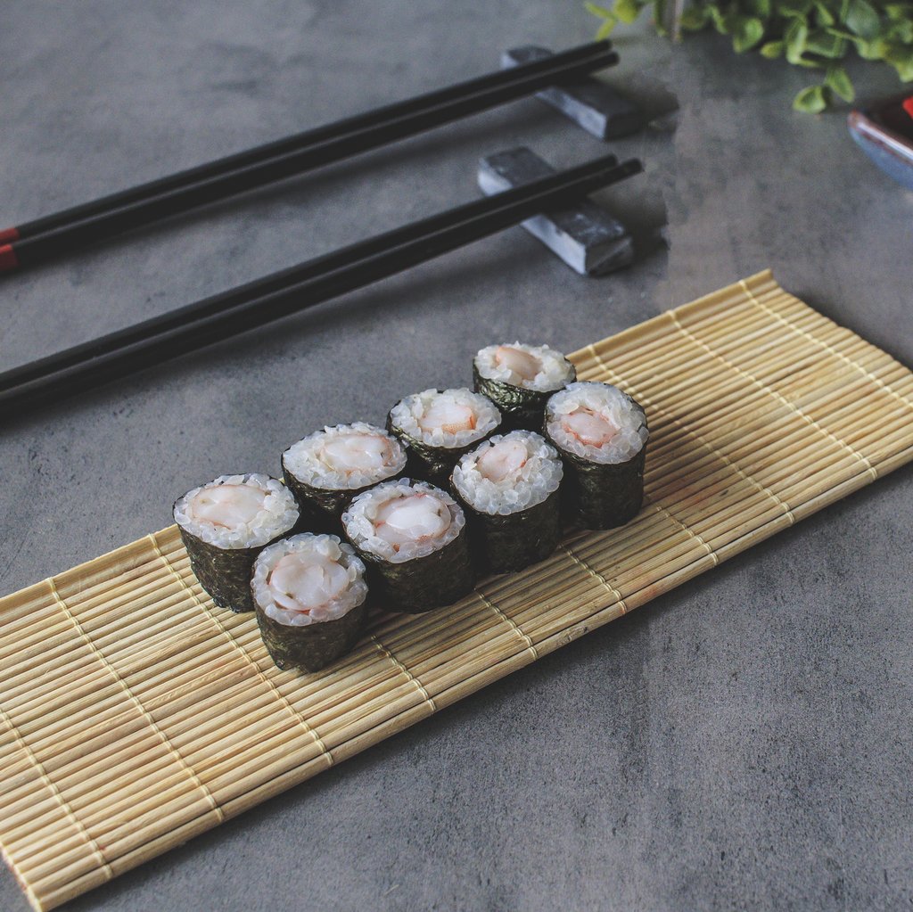 Макі з креветкою
