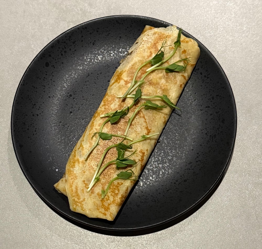 Млинець з куркою та сиром