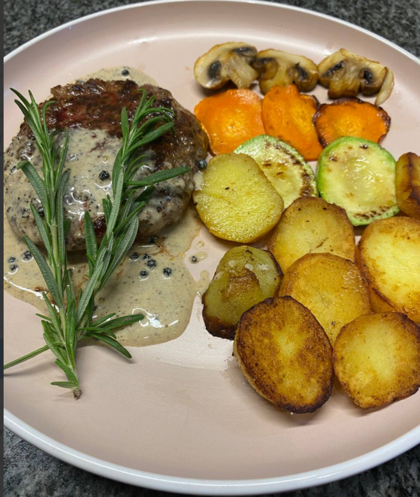 СТЕЙК З ТЕЛЯТИНИ / VEAL STEAK