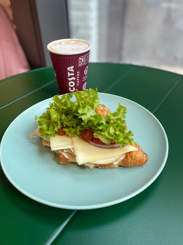 Croissant de Pavo