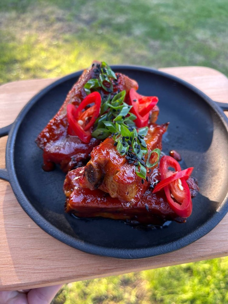Свинні ребра під соусом BBQ