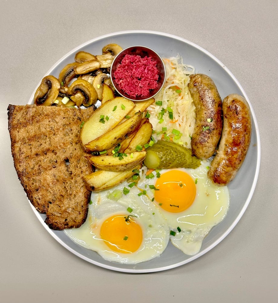Великий козацький сніданок з ковбасками гриль, запеченою картопелькою і соліннями, 500 г