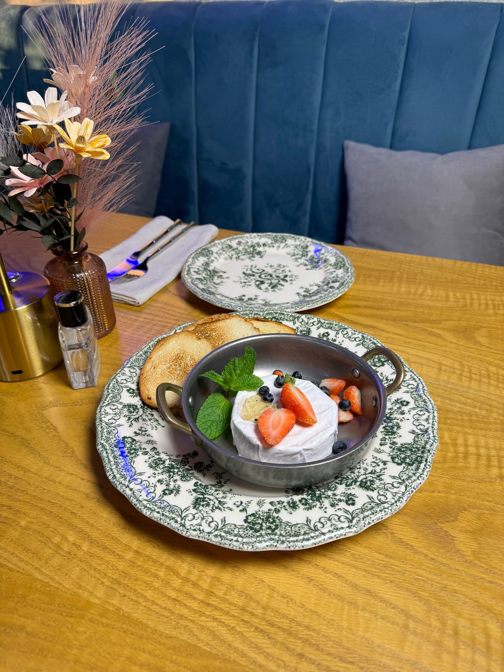 Камамбер з мятним медом 250г