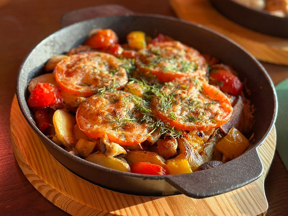 Пательня по-селянськи з беконом 