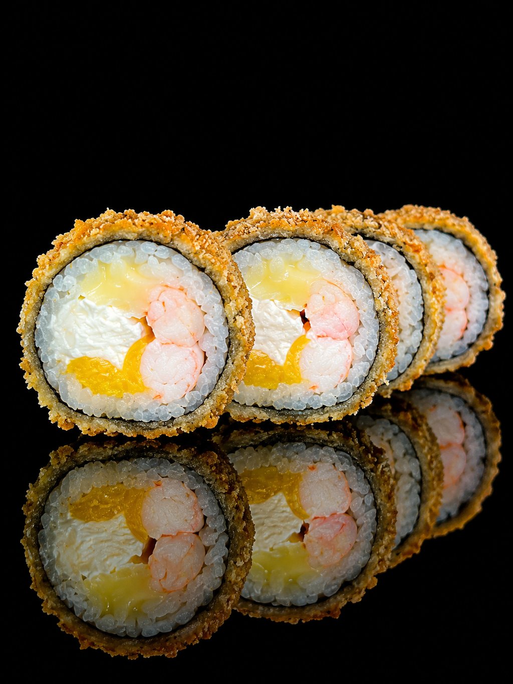 Hot roll з креветкою та манго