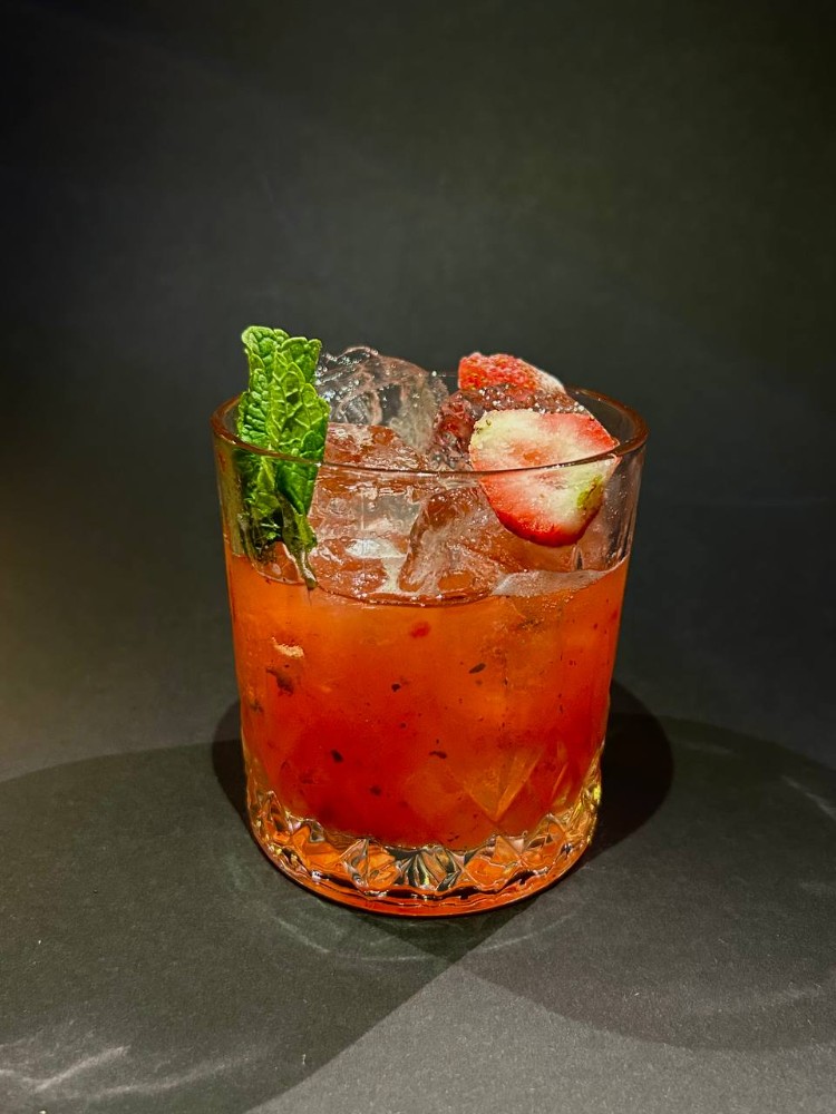 Коктейль Strawberry Gin Smash