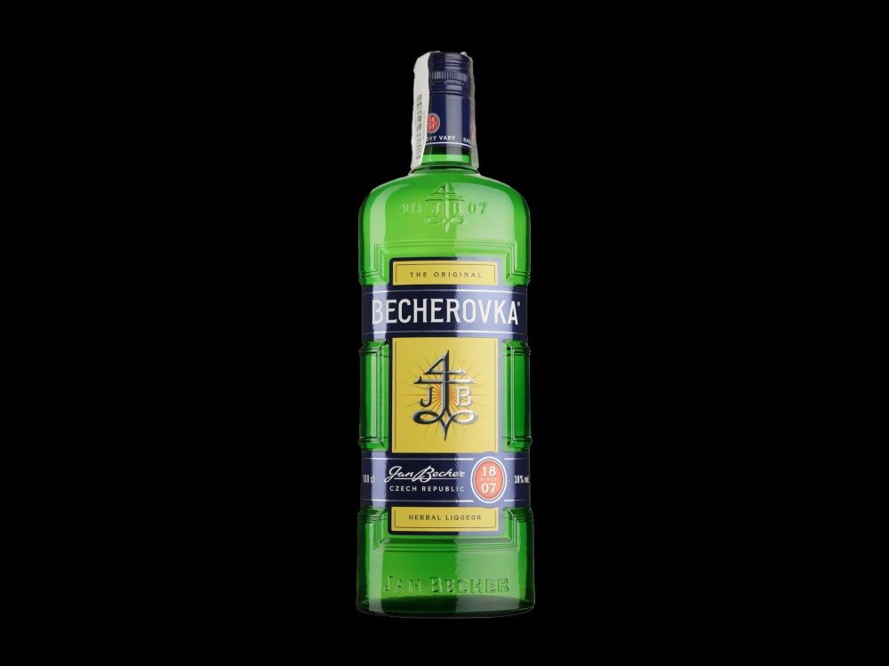 Лікерна настоянка на травах Becherovka