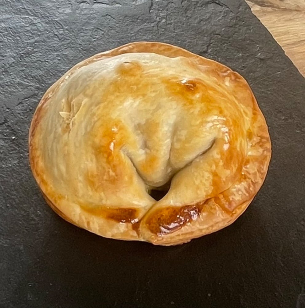 Empanada vegana  de lentejas y boniato al curry casera