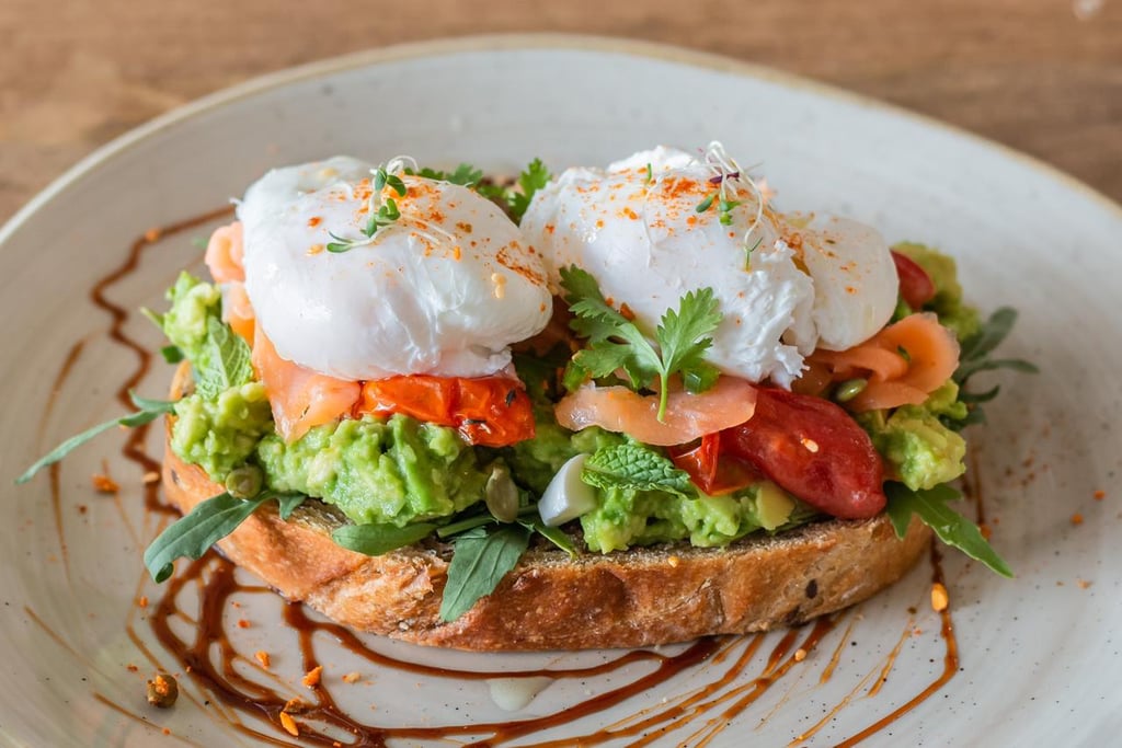 Avocado eggs on Toast
