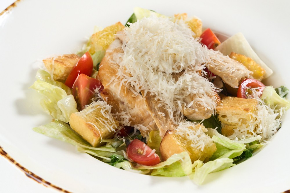 Салат Цезар з куркою