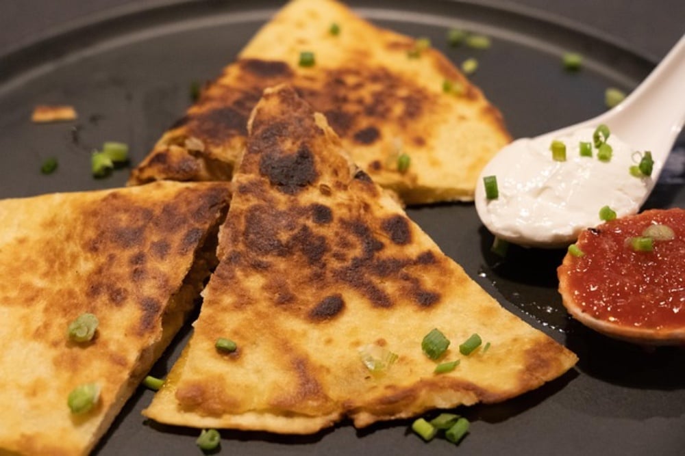 QUASEDILLA CHICKEN