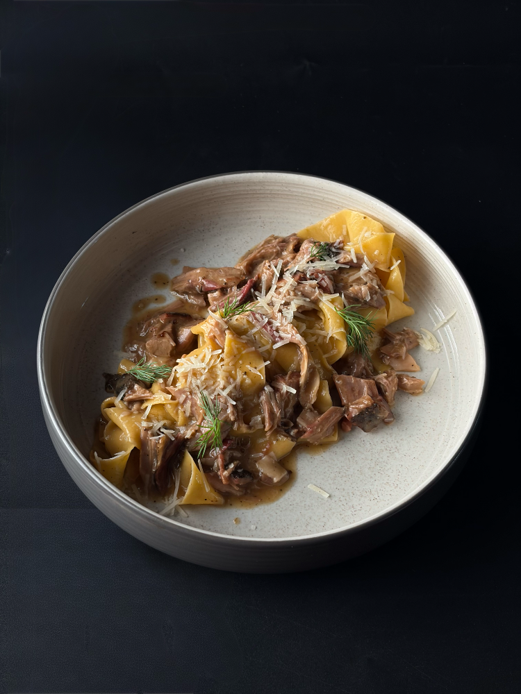 PASTA WITH BRISKET