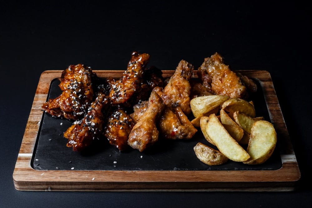 CHICKEN WINGS WITH SWEET CHILLIE AND TERIYAKI