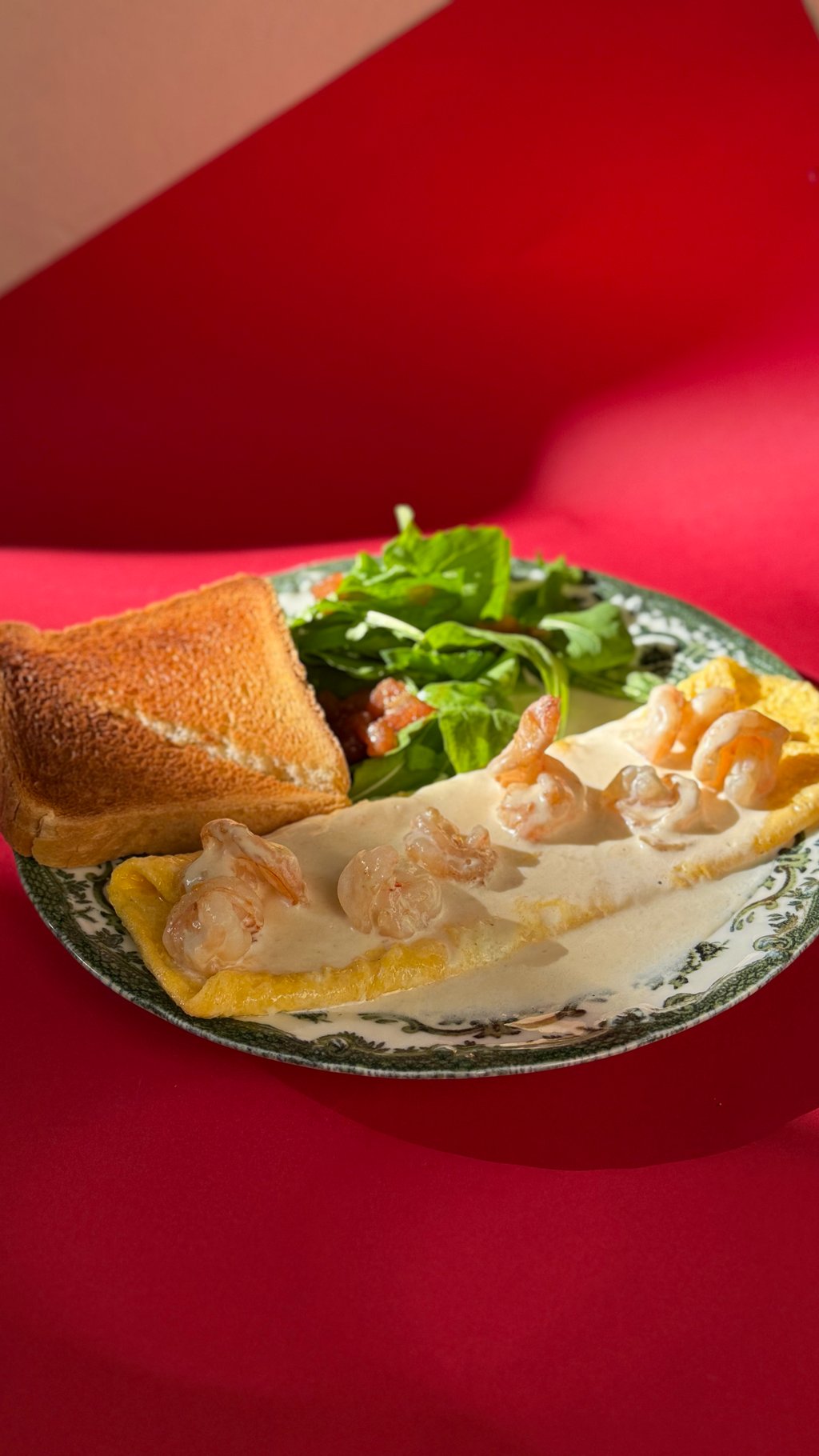 Omelette with shrimp in cream sauce